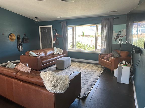 2nd image of 4491 Vista Verde Cir