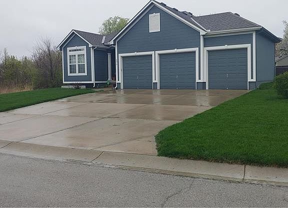 2nd image of 2017 N Concord Dr