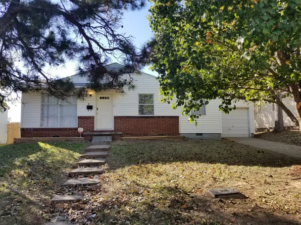 900 N Ash Ave E, Sand Springs, OK 74063