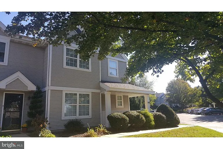 137 Laurel Ct photo 1