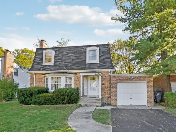 857 Rosemary Ter, Deerfield, IL 60015