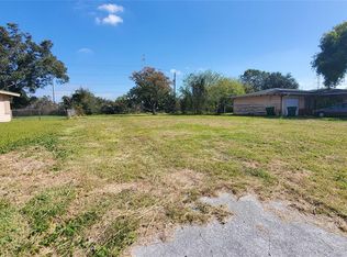157 Lee Dr, La Marque, TX 77568