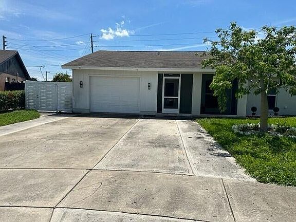3rd image of 1077 Fernlea Drive