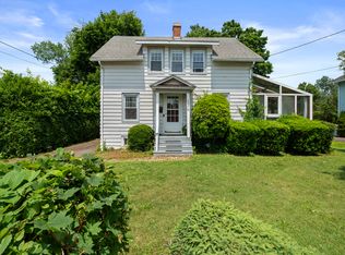 136 Bloomfield Ave, Windsor, CT 06095