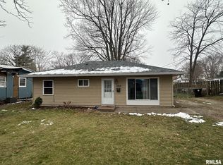 1615 Elmwood St, Jacksonville, IL 62650