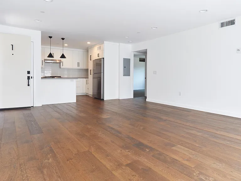 321 Rose Ave #1 — Photo 15