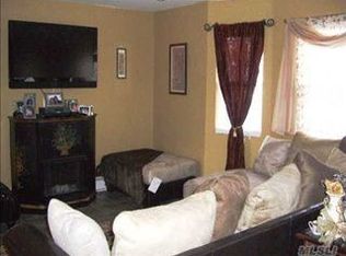 34 Westfield Rd, Coram, NY 11727