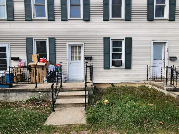 25 Oregon St, Mercersburg, PA 17236