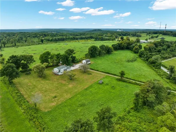 91 Wintechog Hill Rd, North Stonington, CT 06359