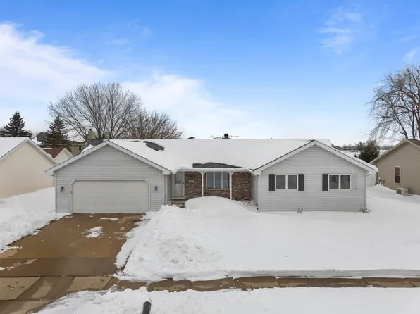 924 S Kensington Dr, Appleton, WI 54915