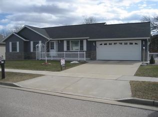 141 Thomas Rd, Reedsburg, WI 53959