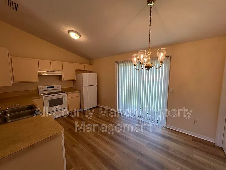 520 Marion Oaks Ln — Photo 5