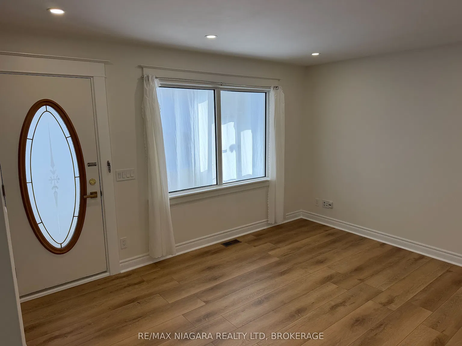 1 bed, $1,950 — Photo 4