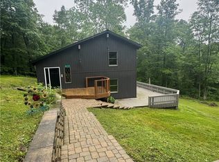 66777 Barrett Hill Rd, Cambridge, OH 43725