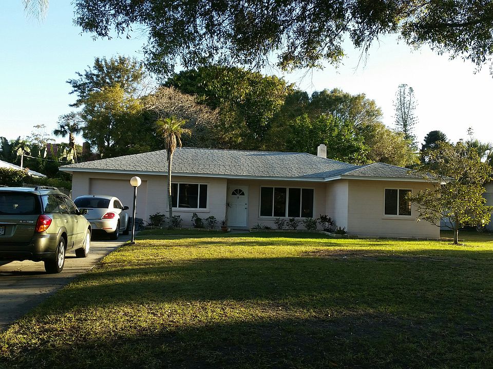 1st image of 432 N Shore Dr