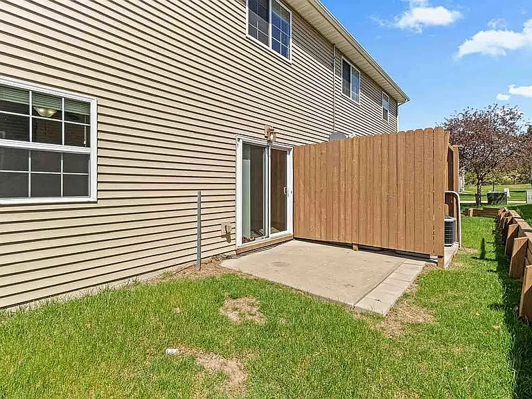 1538 Burr Dr — Photo 5