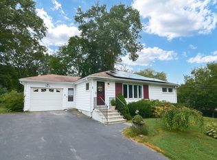 86 Mason Rd, Dudley, MA 01571