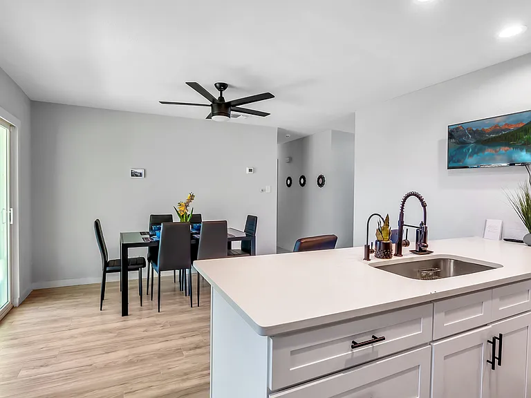 1322 Meadow Knoll Dr — Photo 7