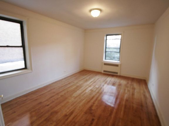 2nd image of 4739 40th St APT 3A