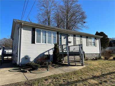 530 Oaklawn Ave, Cranston, RI, 02920