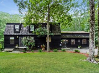 105 Stoneridge Dr, Torrington, CT 06790