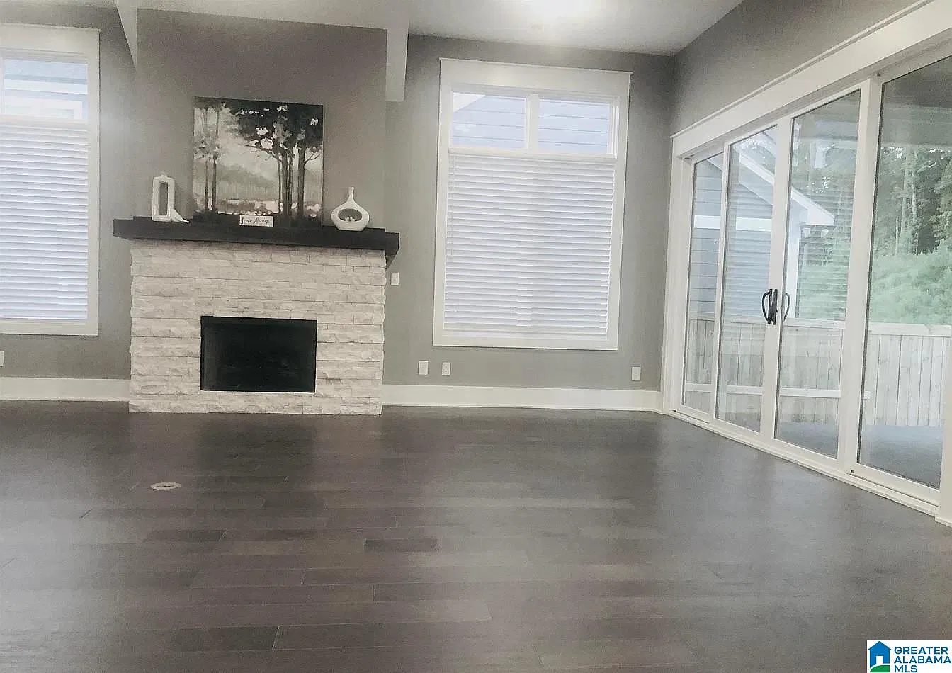 4 bed, 3.0 bath, $4,500 — Photo 4