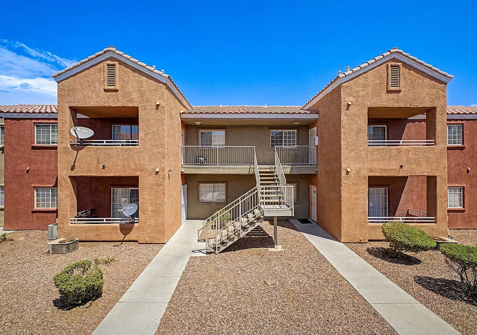 *2 Weeks Free Rent For Qualified Applicants With Immediate Move In Hcvp Considered! *Cute Condo I... — Photo 1