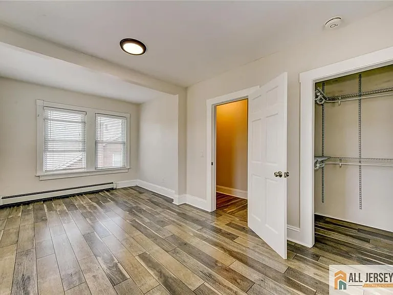37 E Somerset St #2 — Photo 10