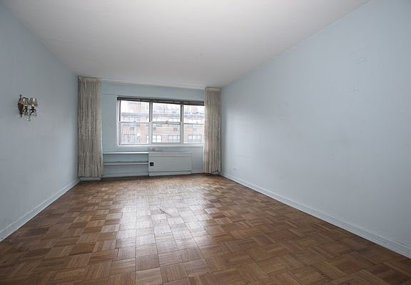 5th image of 70 E 10th St APT 12N