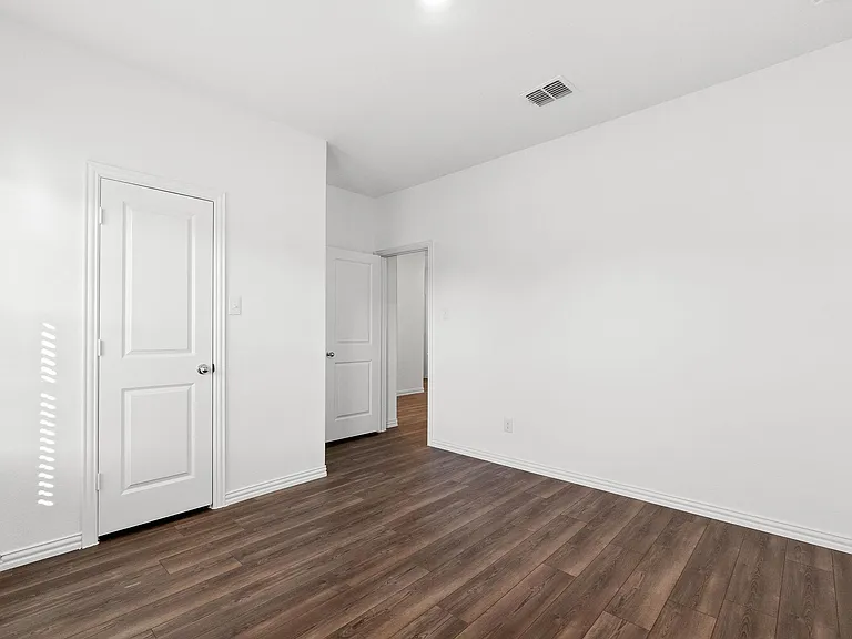 764 Hawthorn St — Photo 18