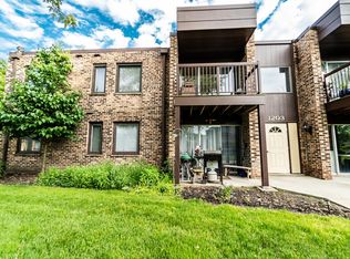 1203 Pleasant Run Dr APT 108, Wheeling, IL 60090
