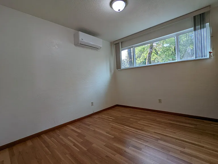 245 E 36th Ave — Photo 11