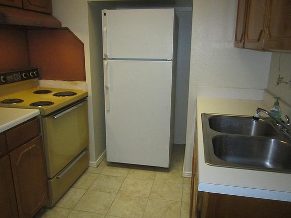 3rd image of 315 S Birch Ave