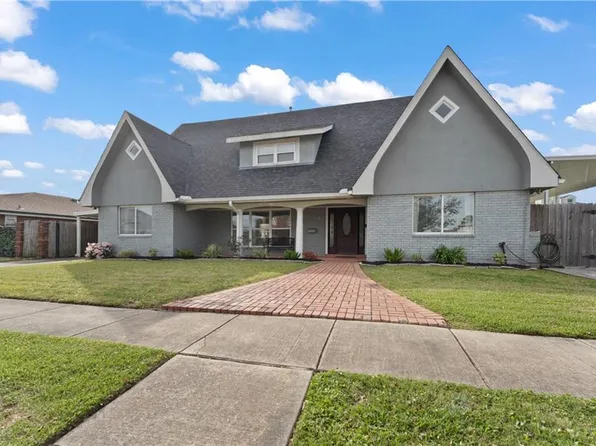 70 Carolyn Ct, Arabi, LA 70032