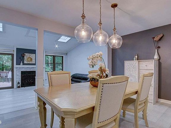 4th image of 57 Chestnut Way #5-7