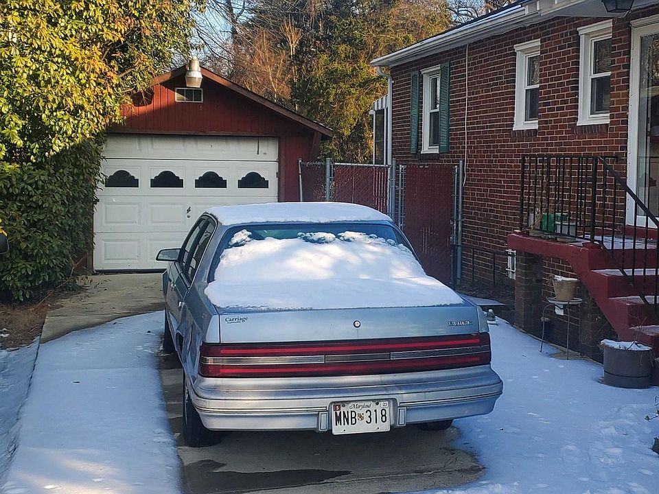 2nd image of 2900 Xavier Ln