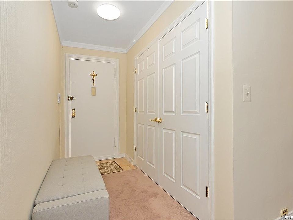 1st image of 6 Birchwood Ct APT 2P