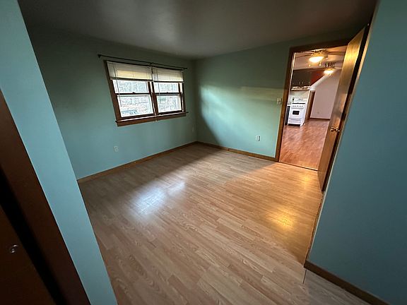 4th image of 1100 N Ridge Rd
