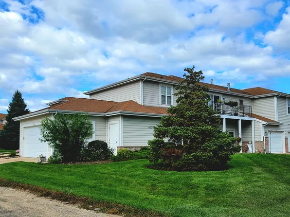 6620 Meadowlands Cir #C-8, Pleasant Prairie, WI 53158