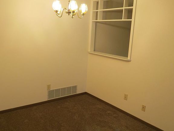4th image of 2801 Emerson Ave APT 8