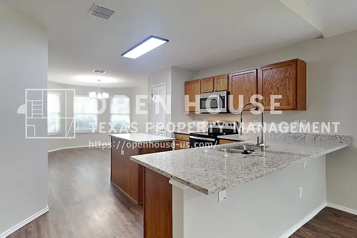 2901 Frontier Ln — Photo 5