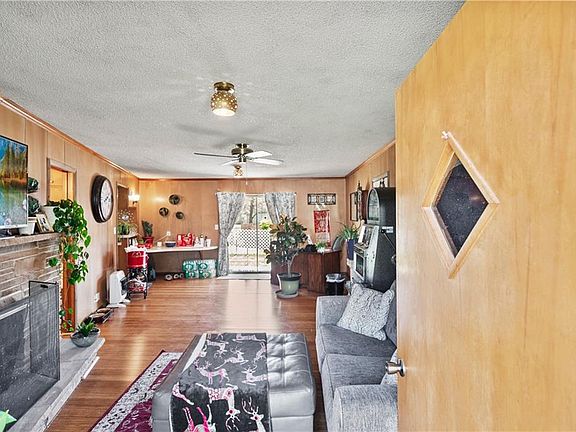 4th image of 2301 Norwood St