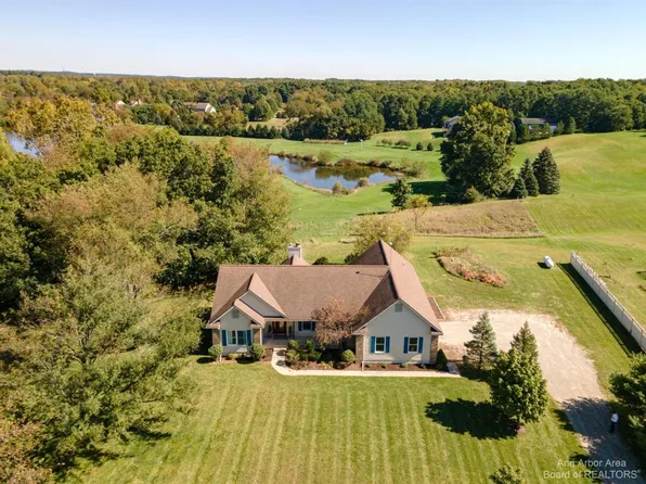 1025 Deer Valley Dr, Manchester, MI 48158