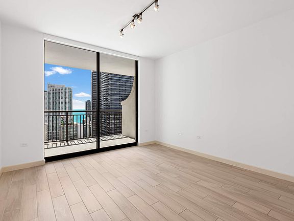 5th image of 999 SW 1st Avenue #2810