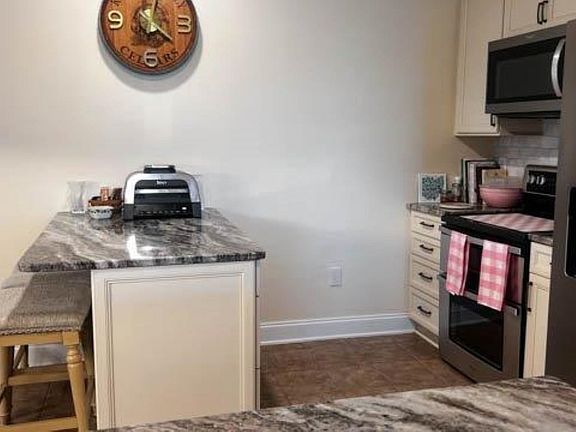 3rd image of 6203 Catalina Dr. #1136