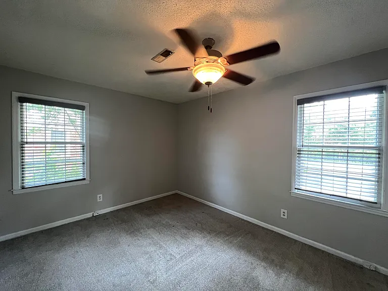 103 Dorchester Manor Blvd — Photo 6