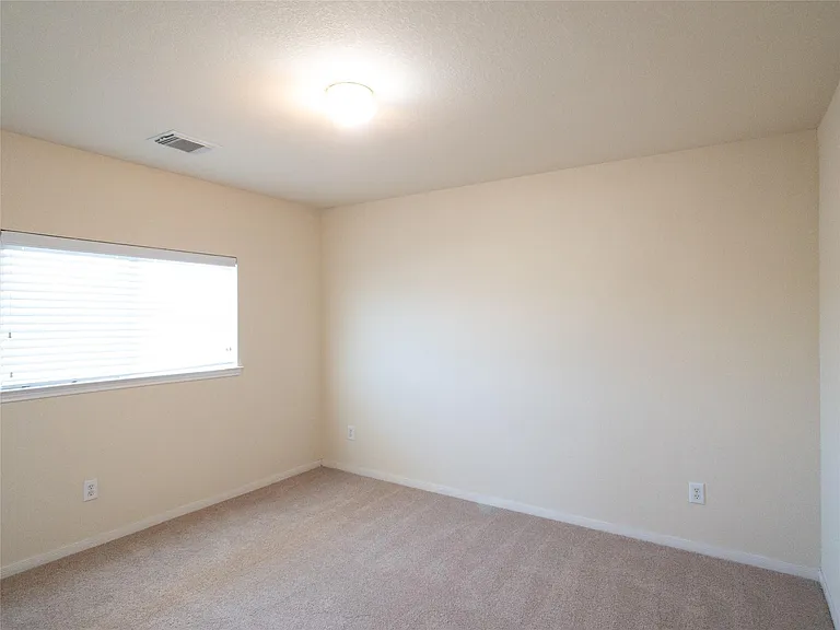 21843 Grassy Hill Ln — Photo 35
