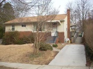 7400 Hendricks Dr, Hyattsville, MD 20784