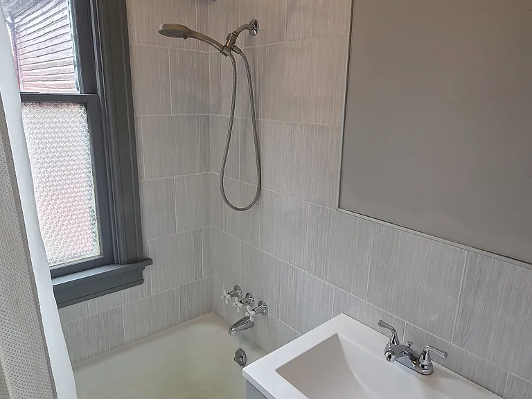 5733 Kentucky Ave — Photo 3