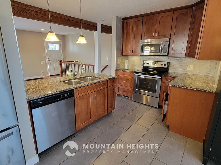 1116 E Hudson Ave — Photo 6